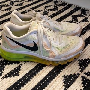 Women’s Nike Air Max Size 8